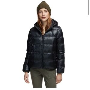 Patagonia Women’s Raven Rocks Black Puffer Hooded Jacket Coat Size M